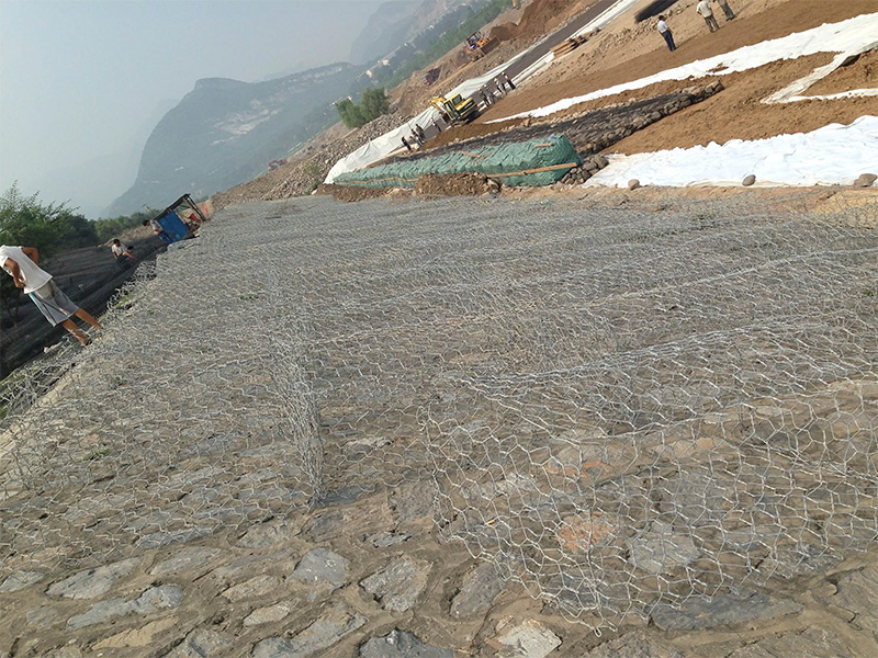 石籠網(wǎng)護坡