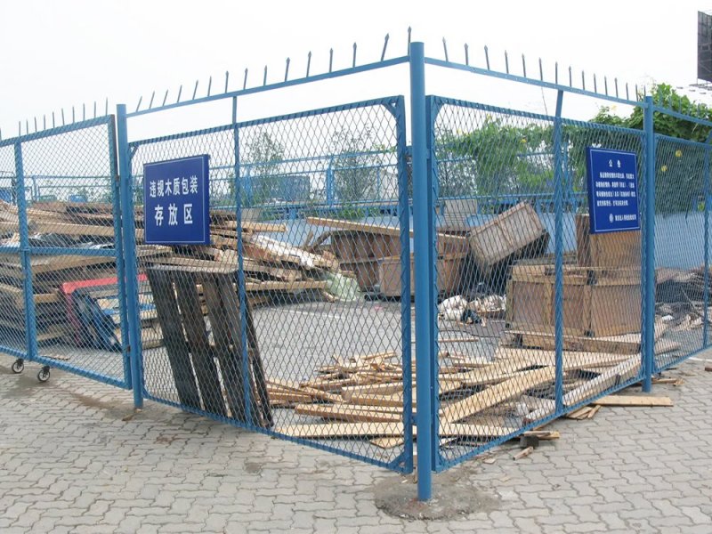 鋼板網(wǎng)護(hù)欄