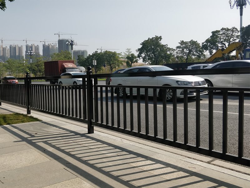 人行道隔離護欄
