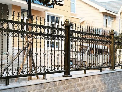 鐵藝圍墻護(hù)欄