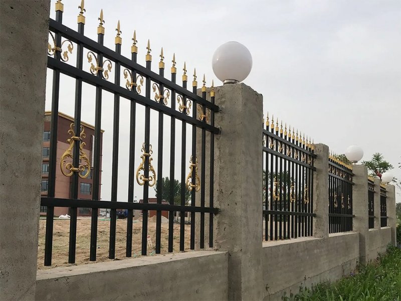 雷山縣三橫梁鋅鋼護欄