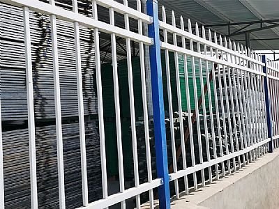 三橫梁鋅鋼護(hù)欄